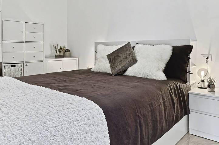 Apartamento entero, En el corazón del casco antiguo, impresionante piso con terraza en la azotea, 3Bed / 1Bath / WIFI / AC in Ventimiglia (Ciudad), Ventimiglia