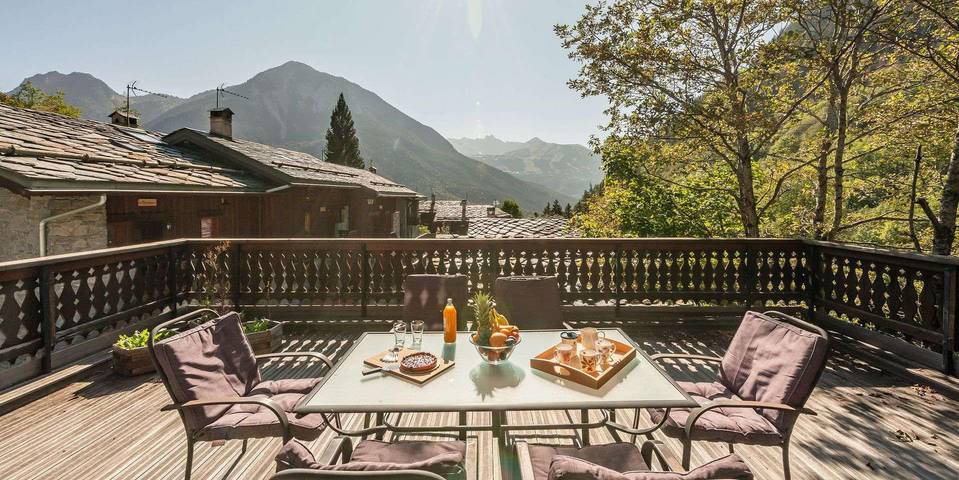 Casa rural para 14 personas, con balcón - 1