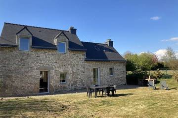 Location de vacances pour 6 personnes, avec jardin, animaux acceptés à Elven