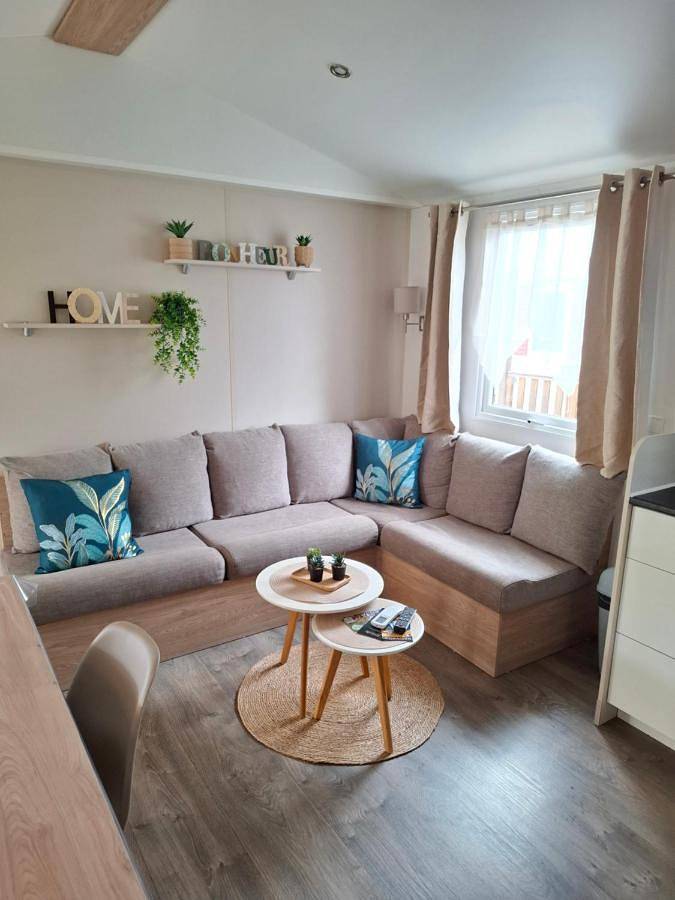 Chambre d’hôte pour 6 personnes, avec Jacuzzi ainsi que Terrasse et Piscine à Canet-en-Roussillon