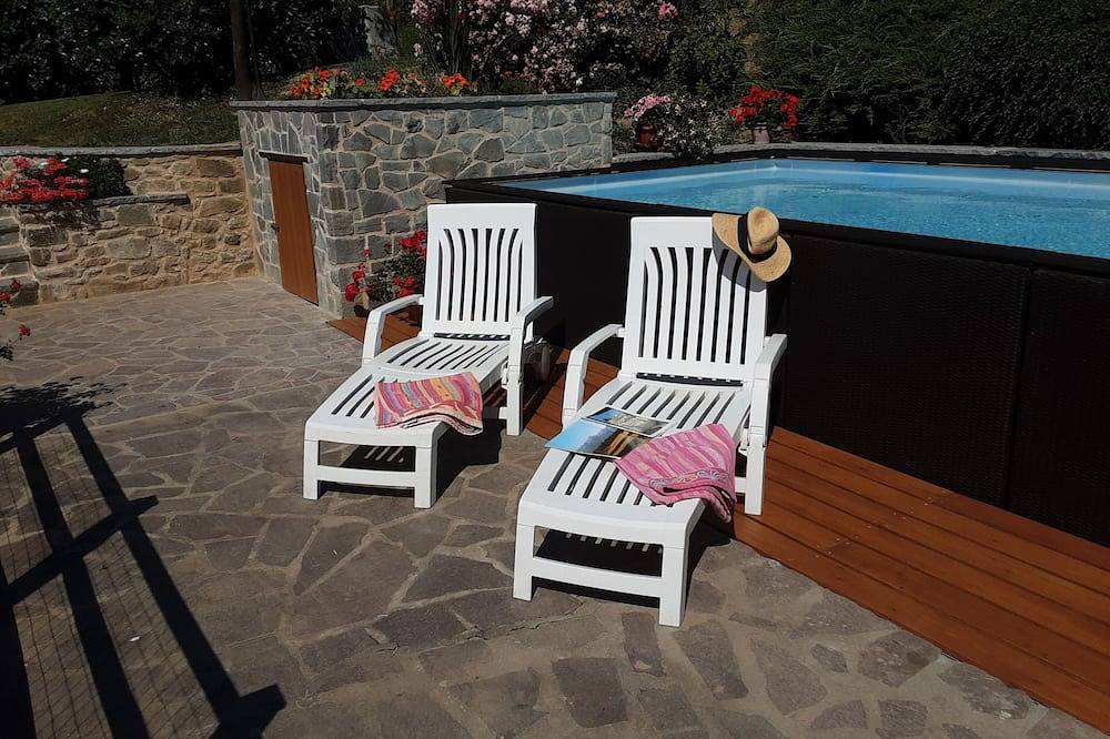 Villa privada, piscina, vistas a la montaña, cerca de Lucca, Toscana y cerca de servicios in Pieve Fosciana, Garfagnana