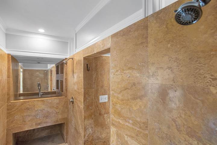 Vacation rental for 10 people, with yard and terrace in Dania Beach