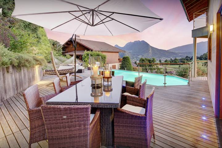 Location de vacances pour 8 personnes, avec piscine et jardin dans Talloires-Montmin - 3