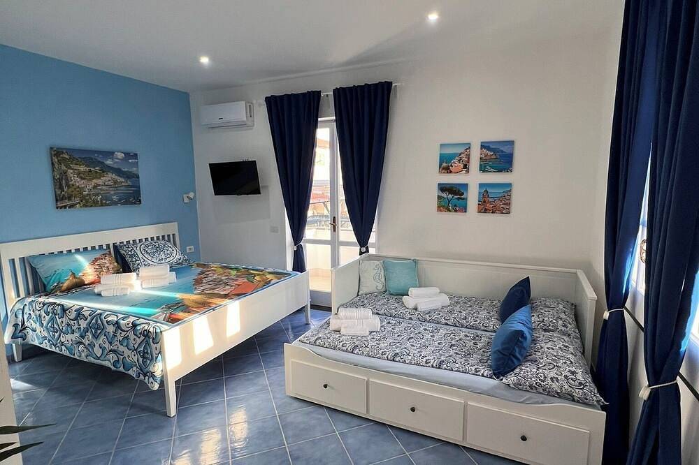Apartamento entero, Apartamento con piscina y vista impresionantes al Golfo di Napoli in Pimonte, Montes Lattari