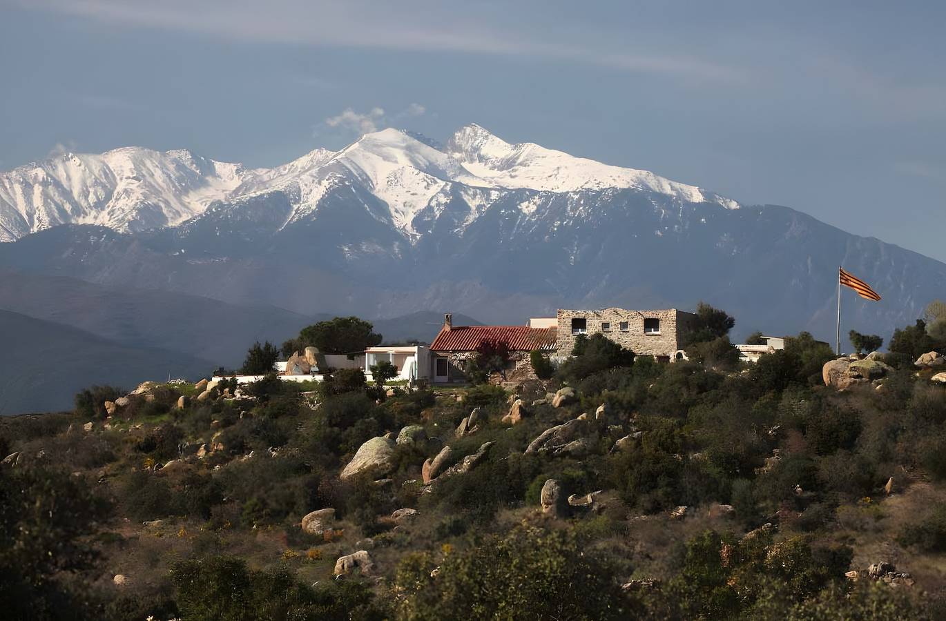 Tour catalane – Mas catalán con vistas panorámicas y jacuzzi privado in Ille-sur-Têt, Región de Prades (Francia)