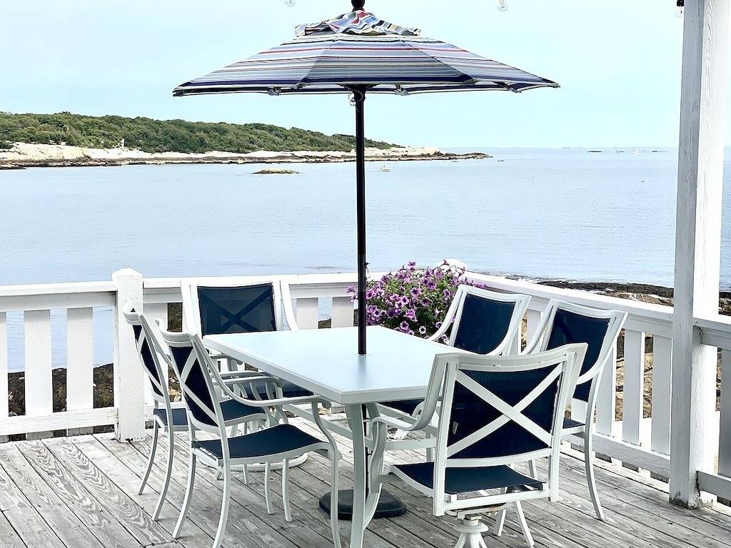 Luxury Minot Oceanfront • Dog Friendly • Hot Tub • 5Br • Families & Groups in Scituate, Massachusetts