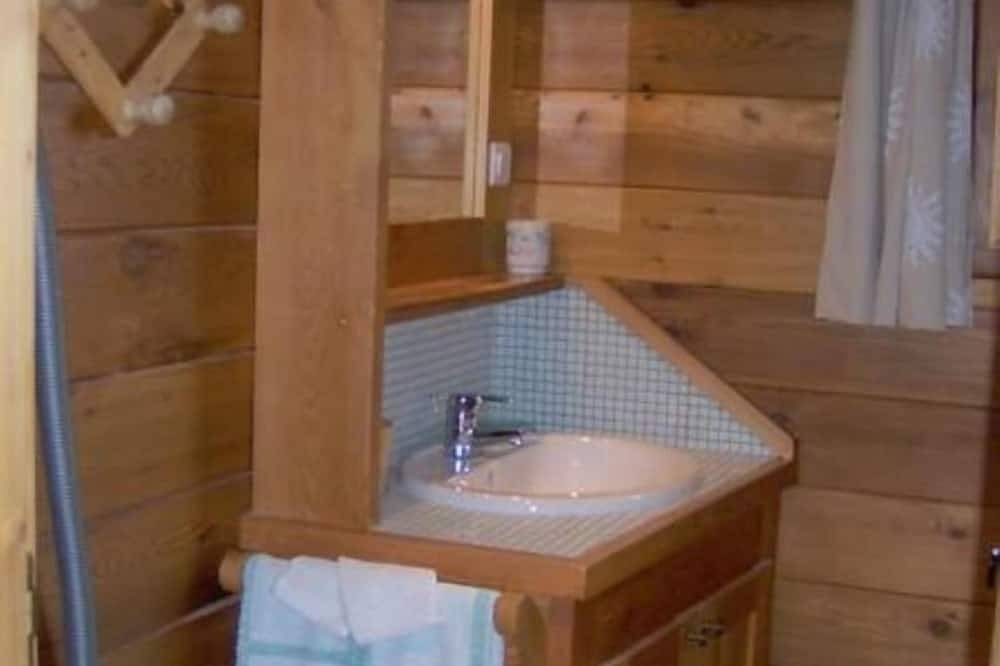 Chalet l Ecureuil massief hout in Chorges, Écrins Nationaal Park