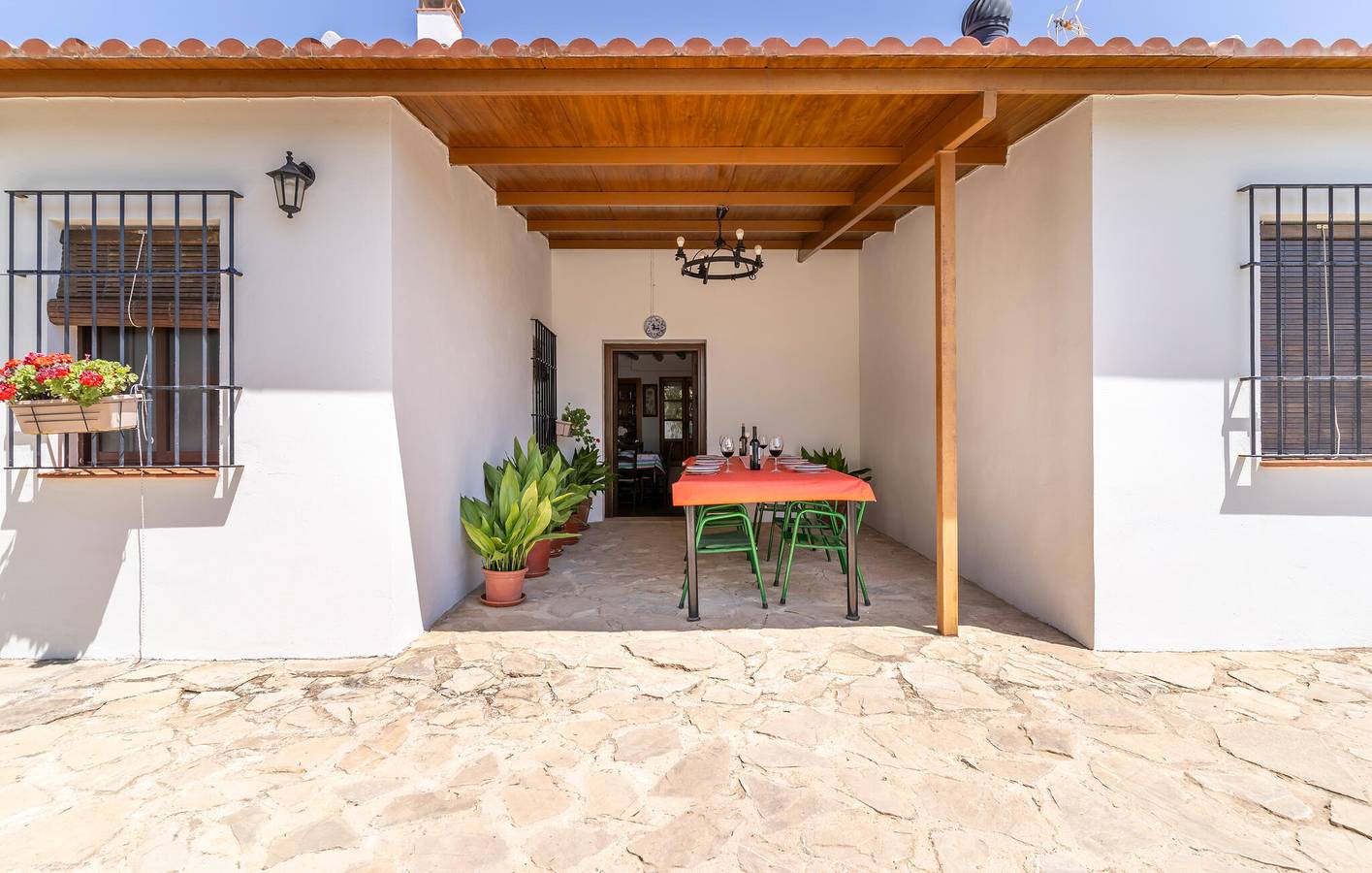 Modernes 2BR Apartment mit Pool, Parkplatz, WiFi in Archidona, Málaga Provinz