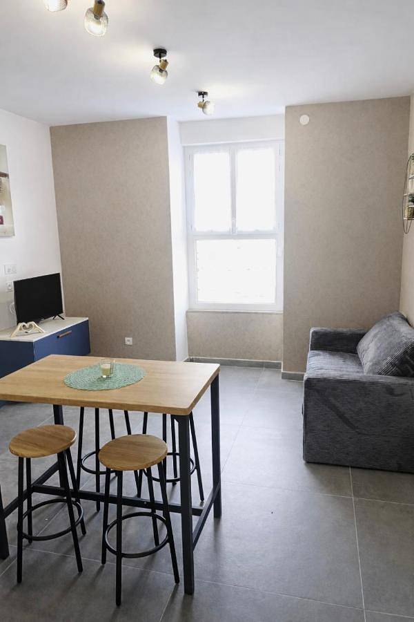 Appartement entier, Voiron centre - De Tassigny in Voiron, Isère