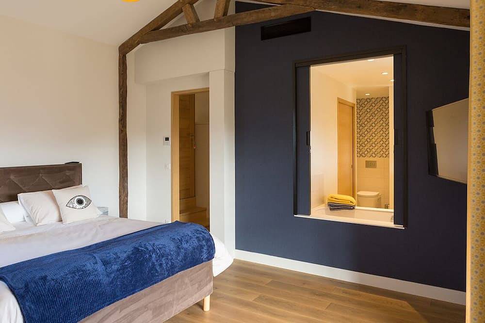 Entire apartment, Spacious Baïgura studio, mountain views, direct access to pool & spa in Hasparren, Bayonne region