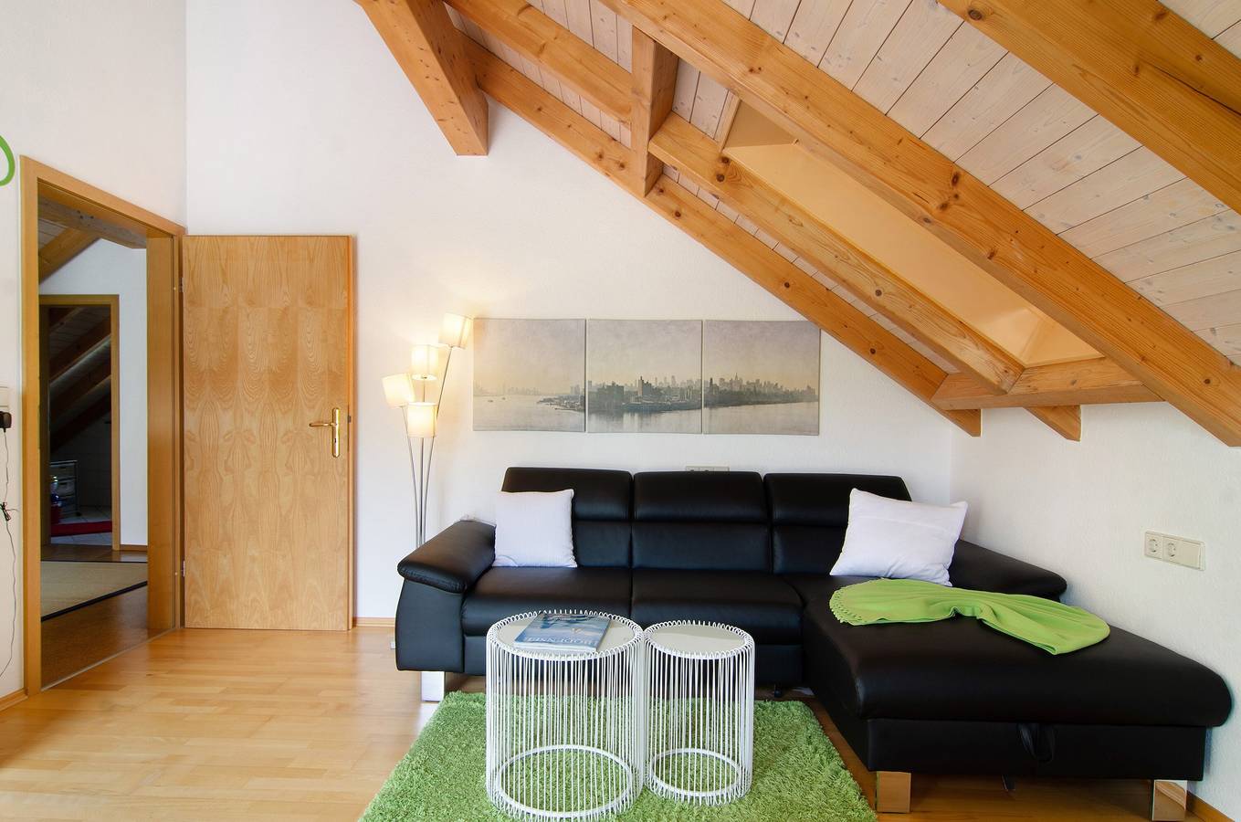 Ganze Wohnung, Ferienwohnung 'Wohlfühlplatz' mit Balkon und Wlan in Ostrach, Region Bodensee-Oberschwaben