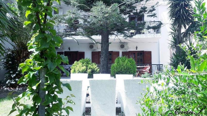 Maison d’hôte pour 2 personnes, avec balcon et jardin dans Skiathos