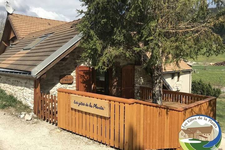 Maison de vacances pour 4 personnes, avec terrasse et jardin à Méaudre