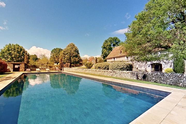Gîte pour 6 personnes, avec jardin ainsi que piscine et terrasse à Gramat - 2