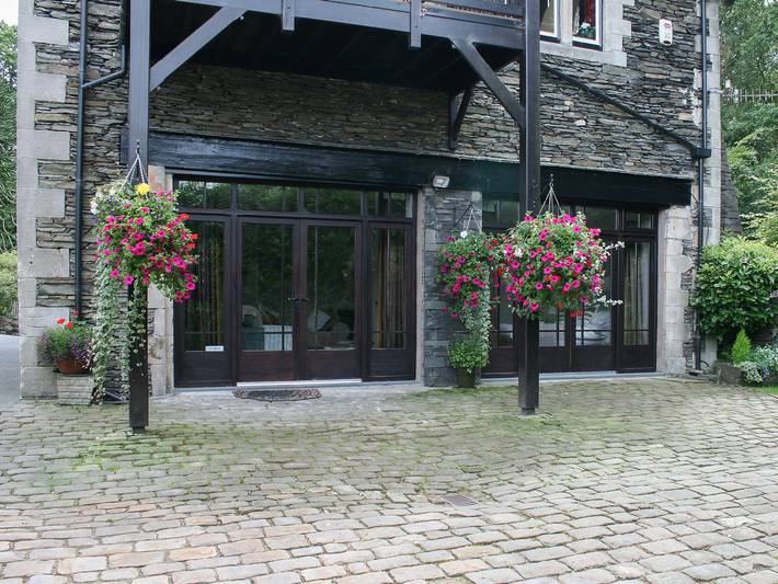 Log cabin for 4 people, with Garden in Windermere