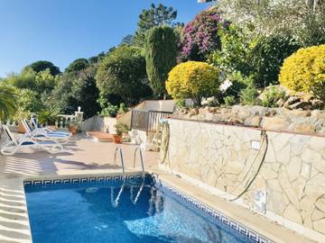 Cheap Villa for 8 People in Lloret de Mar, Costa Brava, Photo 2