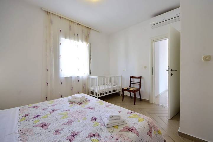 Ganze Wohnung, Katarina 5 in Brodarica, Šibenik-Knin