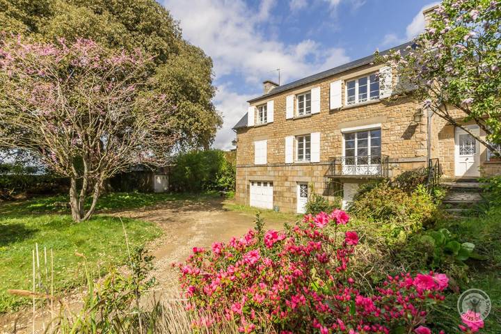 Gîte for 10 people, with garden - 1