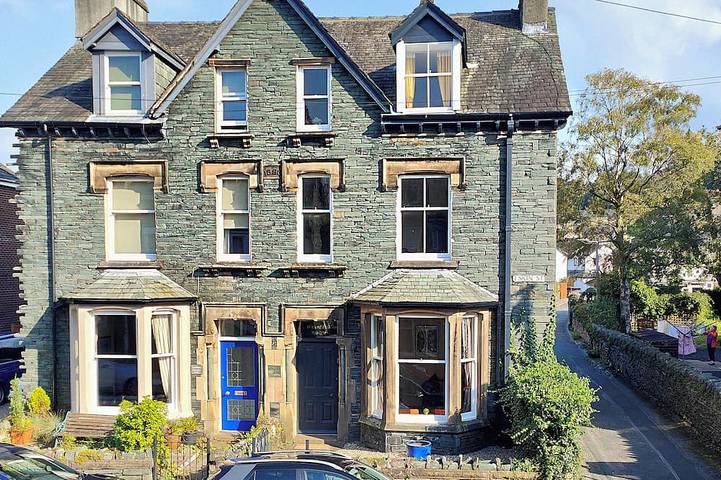 Holiday rental for 14 people, with garden and hot tub, with pets in Keswick