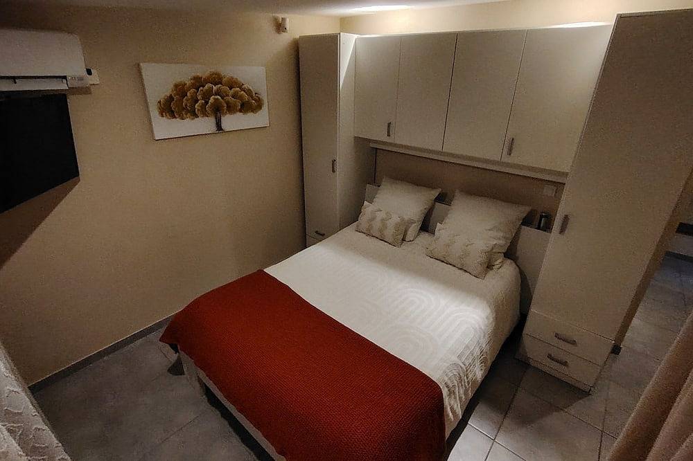 Apartamento entero, 50m2 de silencio en el corazón de Vitrolles. in Vitrolles, Istres region