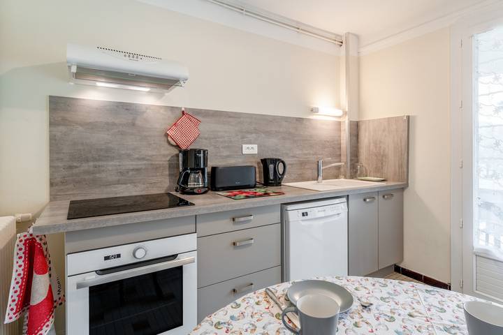 Appartement entier, Appartement « Gîte Des Lavandes » avec vue sur la montagne et Wi-Fi in Nyons, Région de nyons