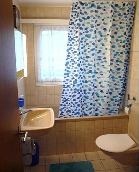 Ganze Wohnung, Apartment with Garden View in Randa, Walliser Alpen