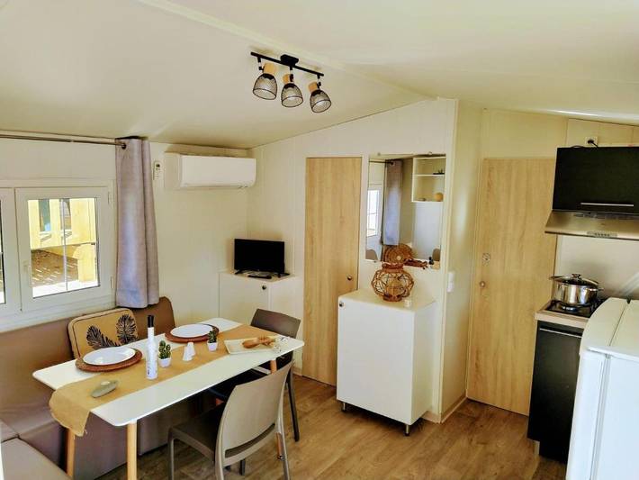 Camping pour 5 personnes, avec piscine et terrasse ainsi que bassin pour enfant et vue, animaux acceptés à La Seyne-sur-Mer - 3