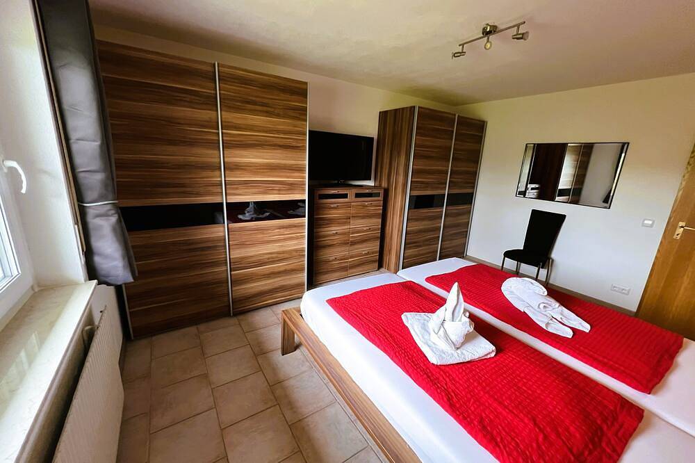 Ganze Wohnung, Panorama-Wohnung-im-Grünem in Allensbach, Untersee