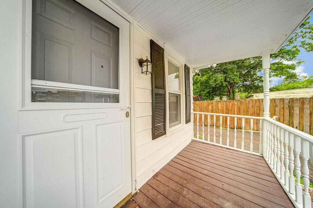 Cozy Chalet Bungalow in West Park - Cleveland in Cleveland, Cuyahoga County