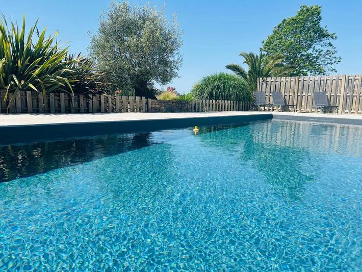 Gîte pour 2 personnes, avec jardin ainsi que vue et piscine à Kervignac - 3