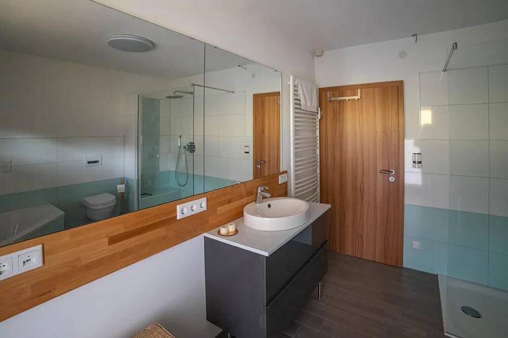 Appartement entier, Apartment/apartment, shower and bath, Wc, balcony - Ferienwohnung Am Waldrand in Neuenheerse, Bad Driburg