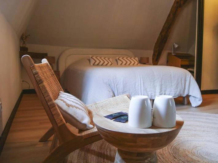 Chambre d’hôte pour 2 personnes, avec terrasse ainsi que jardin et vue à La Celle-sous-Gouzon