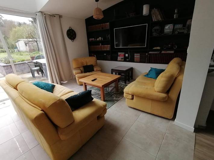 Location de vacances pour 4 personnes, avec vue ainsi que jardin et terrasse à Gavray - 2