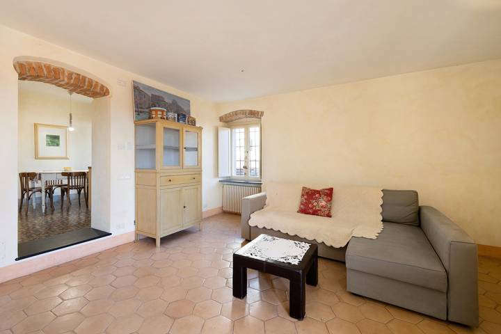 Appartamento intero, Appartamento "Residenza Stoechas" con vista mare, Wi-Fi, giardino e terrazza in Campochiesa, Albenga