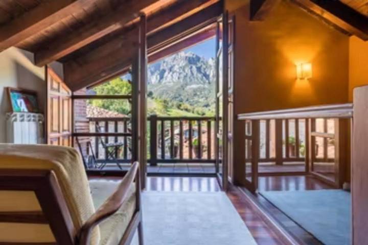 Casa de vacaciones para 6 personas, con Balcón y Vistas en Parque Nacional de Los Picos de Europa
