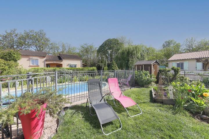 Location de vacances pour 6 personnes, avec Terrasse et Jardin à Bellegarde (Tarn)