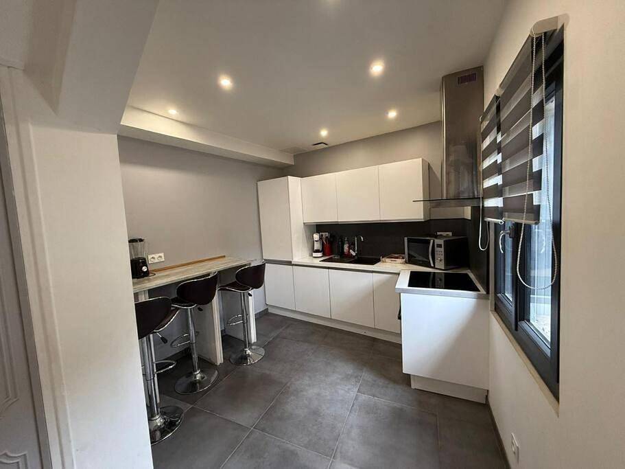 Appartement entier, Deluxe One-Bedroom Apartment in Saint-Didier-au-Mont-d'Or, Lyon et ses environs