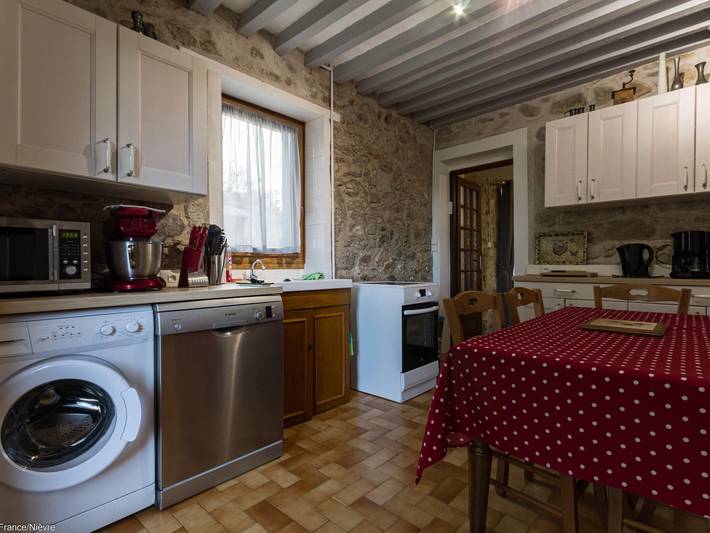 Encantador gîte en Morvan con terraza, admite mascotas, cerca del lago y actividades in Planchez, Lago de Settons