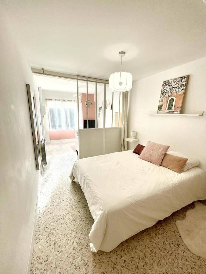 Gîte pour 2 personnes, avec terrasse, animaux acceptés dans Leyment - 4