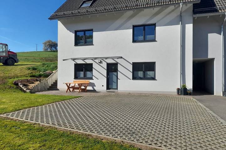 Ferienwohnung für 3 Personen, mit Terrasse in Burkardroth