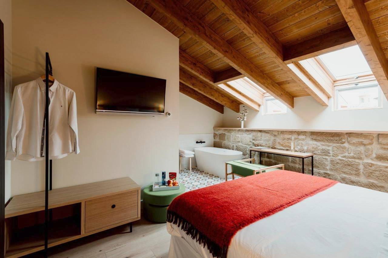 Palacio Condes de Cirac in Villalba de Rioja, Obarenes - Sierra de Toloño