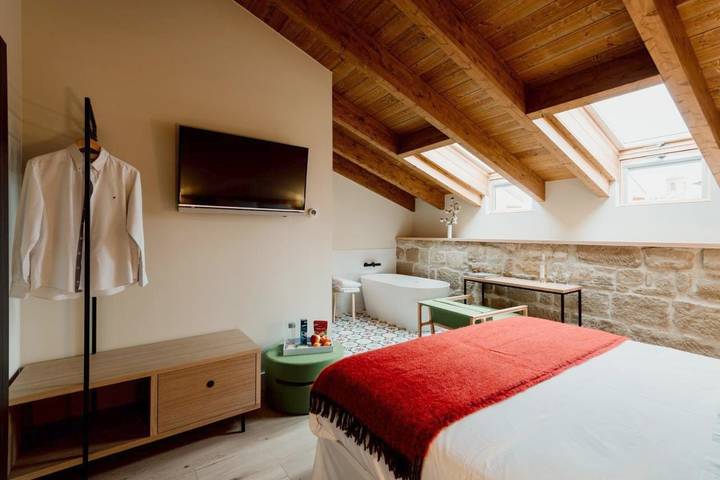 Casa rural para 22 personas, con vistas además de piscina y jardín en La Rioja - 4