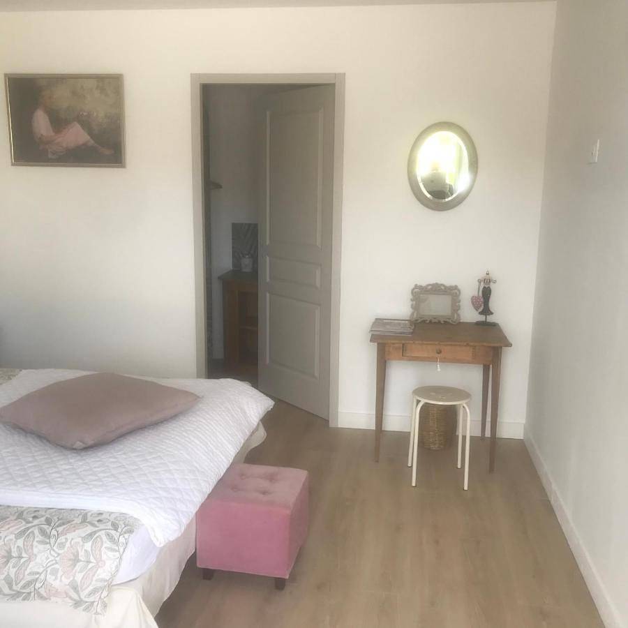 Double Room in Caulières, Région d'Amiens