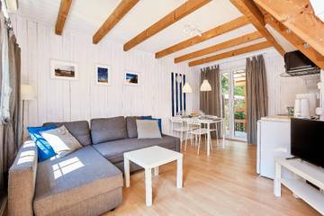 Bungalow für 6 Personen, mit Garten und Pool sowie Terrasse in Polen