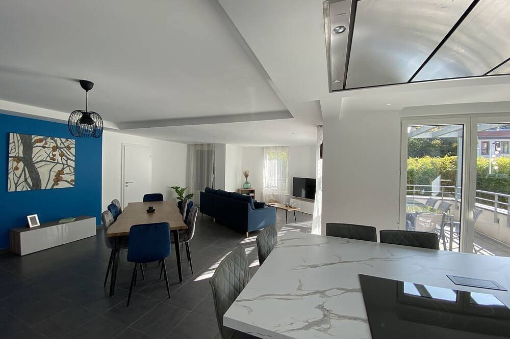 Modern House Town Center with Garage in Strasbourg, Strasbourg region