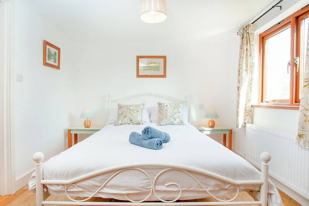 2 bedroom accommodation in Withleigh, near Tiverton in Tiverton, Devon
