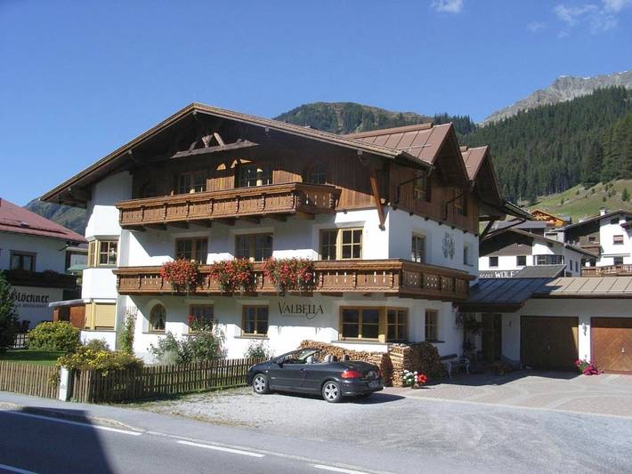 Ferienwohnung für 2 Personen, mit Ausblick und Garten sowie Sauna in Ischgl - 2