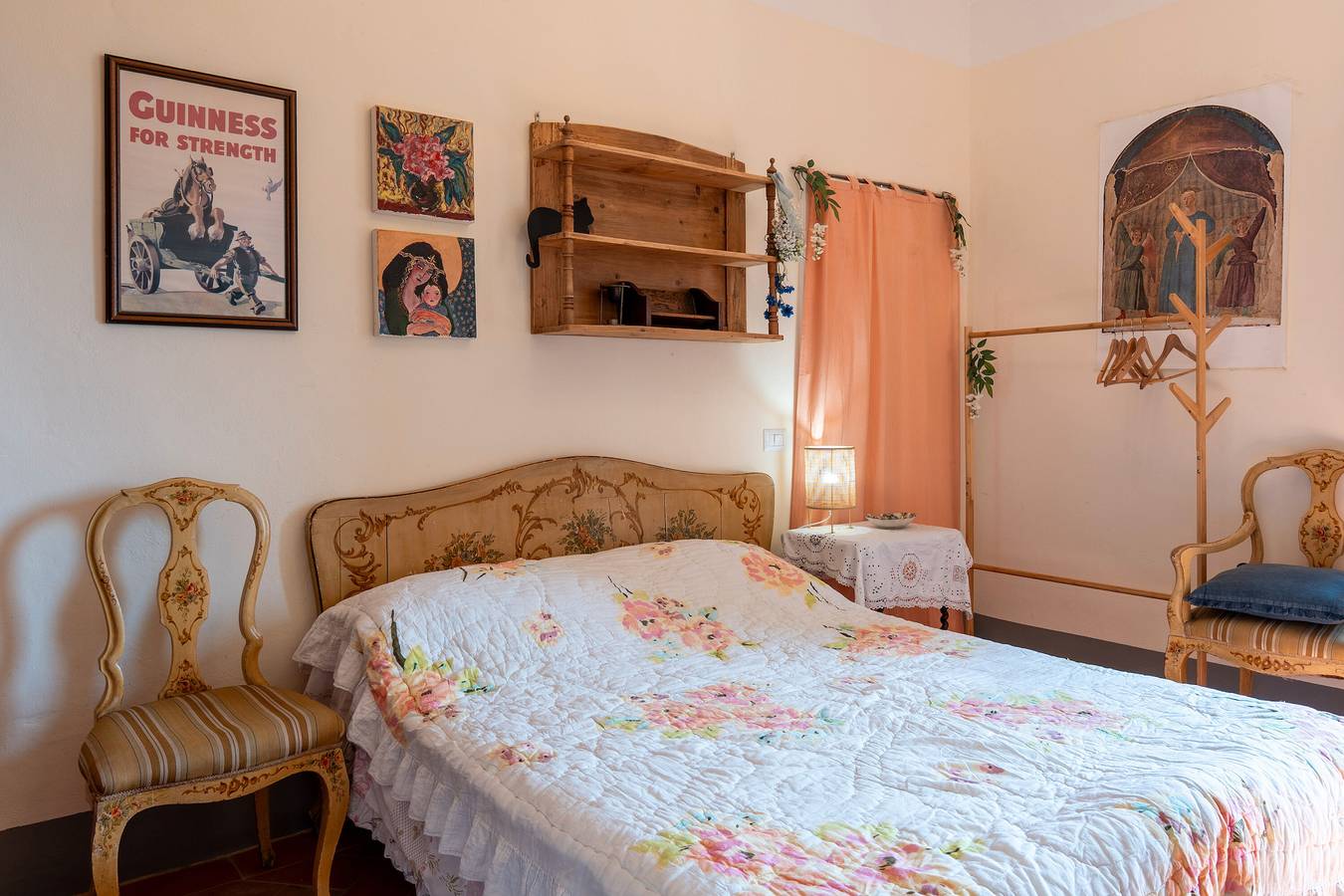 Zimmer 'Queen' mit Balkon, Wlan und Klimaanlage in Sinalunga, Chianti
