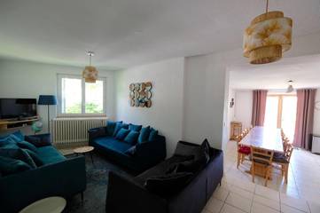 Gîte pour 15 personnes, avec terrasse ainsi que vue et sauna, animaux acceptés dans Office De Tourisme De Lans En Vercors
