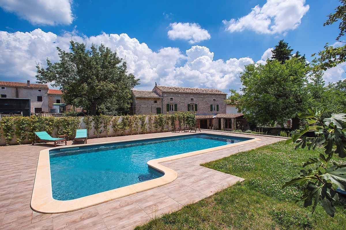 Villa avec jardin et piscine  in Svetvinčenat, Istrie centrale